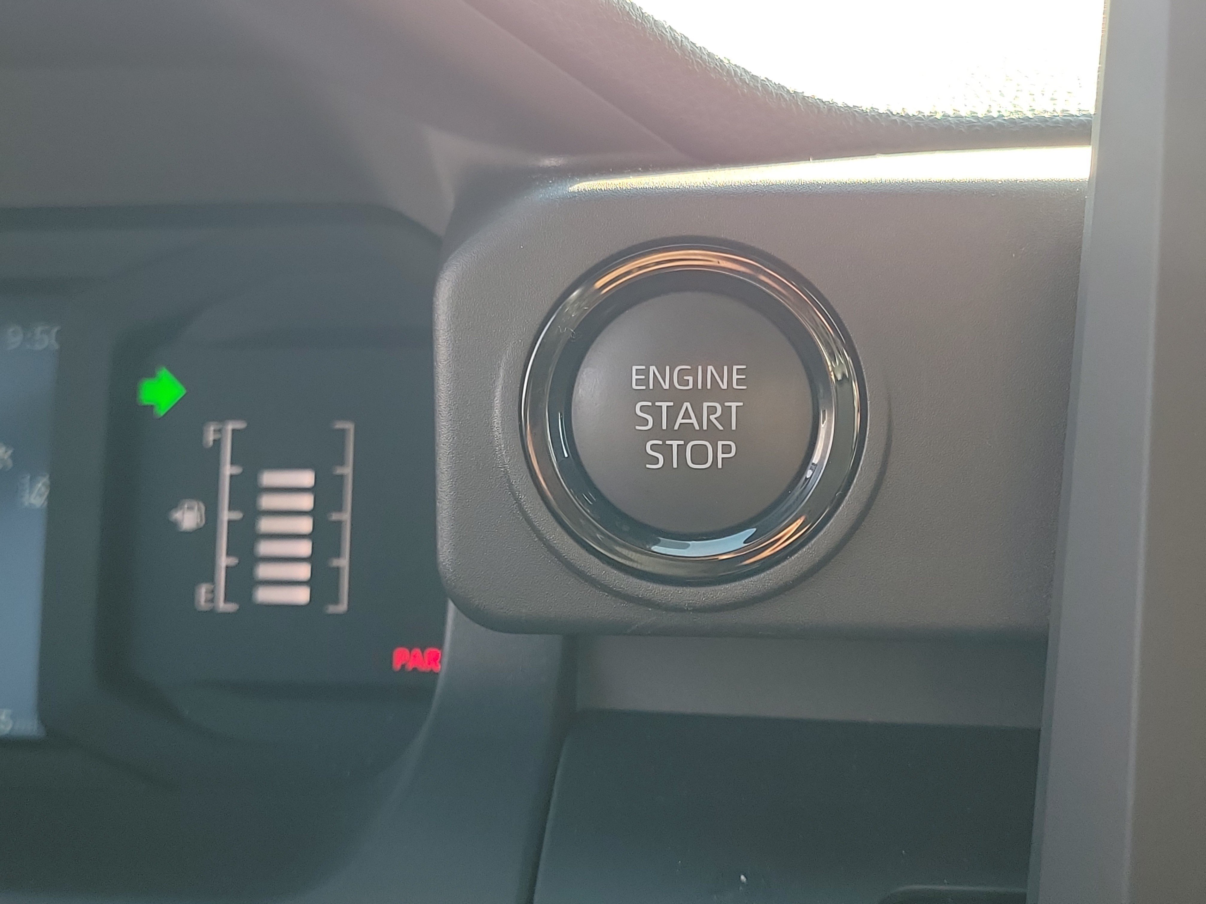 Used 2025 Toyota Tacoma SR AWD/4WD image 23