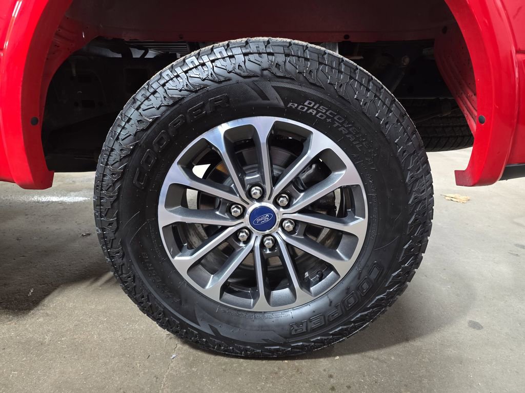 Used 2019 Ford F150 XLT w/ Equipment Group 302A Luxury AWD/4WD image 32