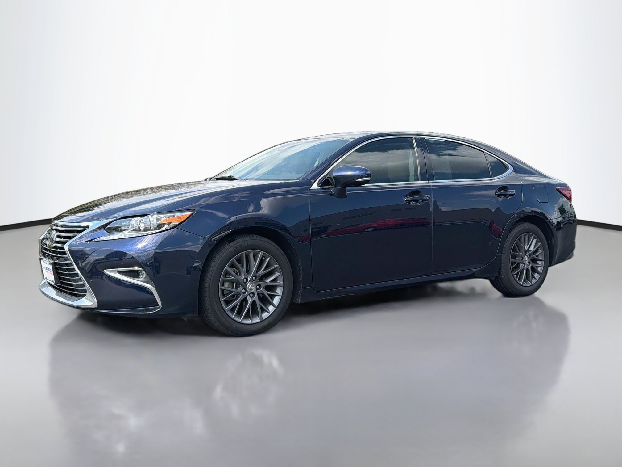 Used 2018 Lexus ES 350 w/ Navigation System Package FWD image 3