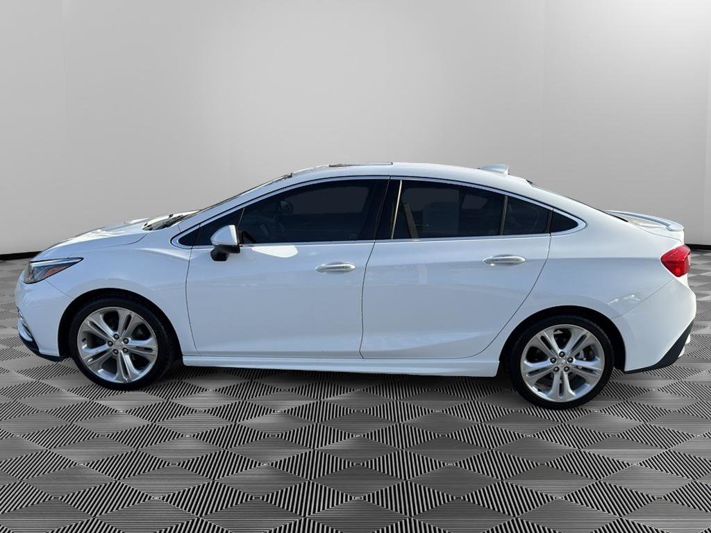 Used 2017 Chevrolet Cruze Premier image 4