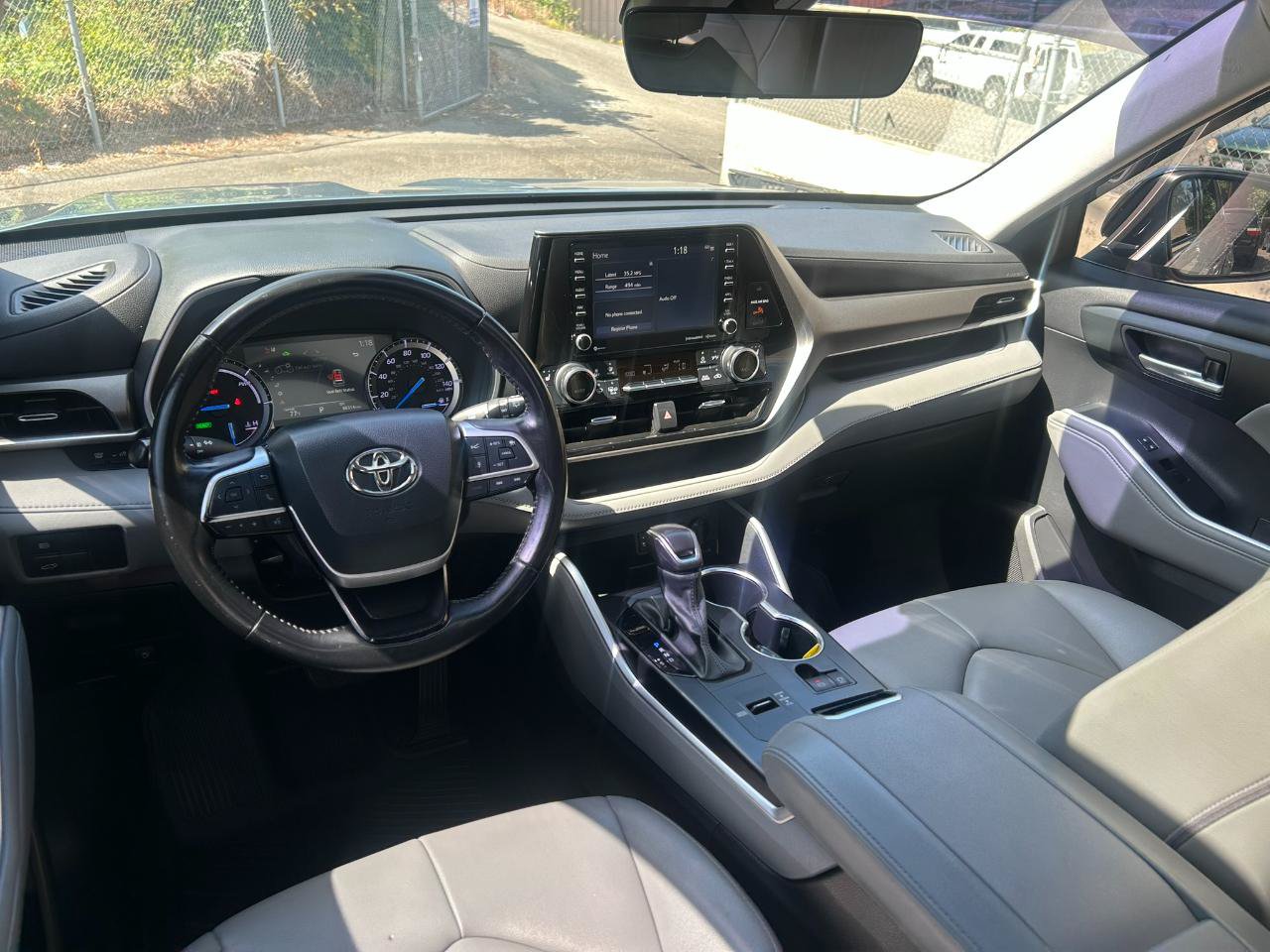 Used 2022 Toyota Highlander XLE AWD/4WD image 15