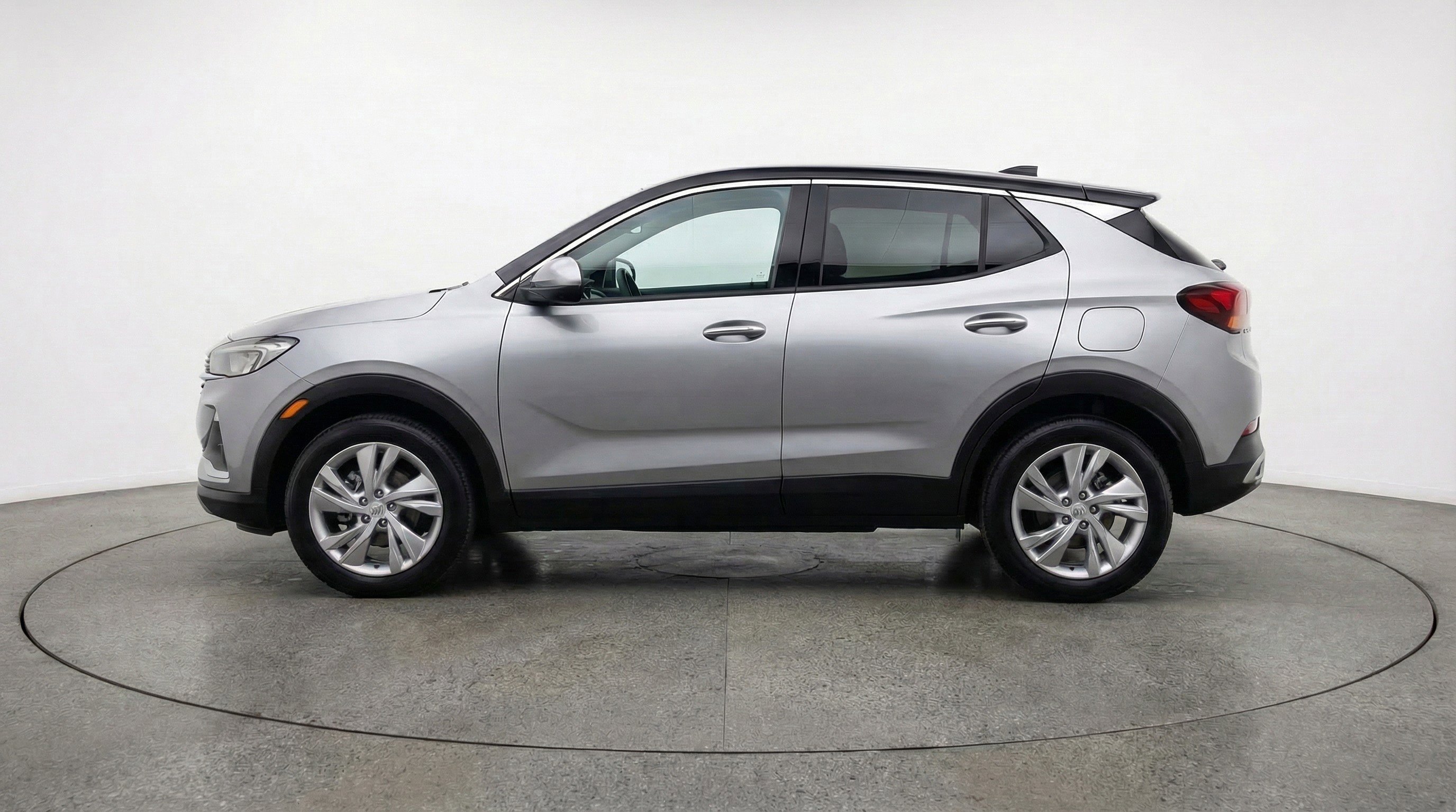 Used 2025 Buick Encore GX Preferred AWD/4WD image 5
