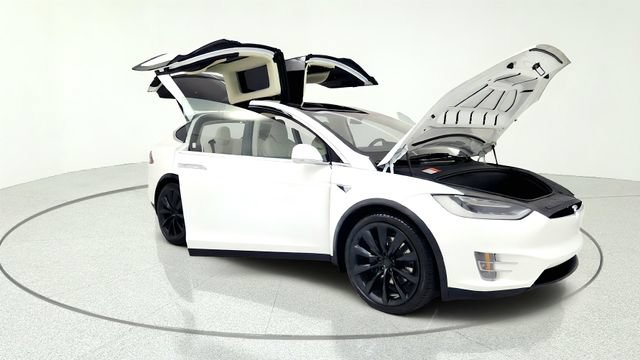 Used 2018 Tesla Model X 75D AWD/4WD image 11