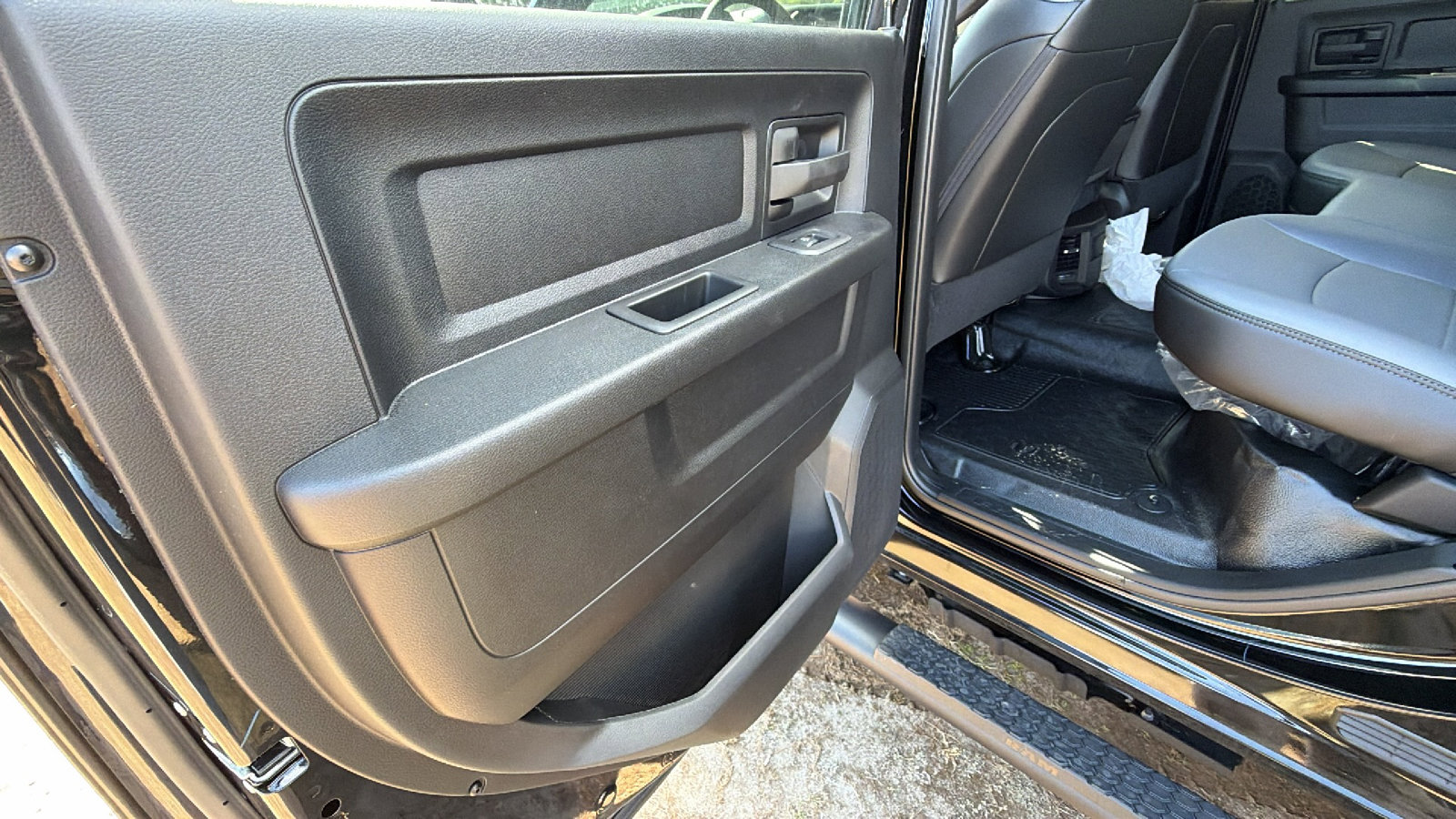 New 2026 RAM 4500 Tradesman w/ Chrome Appearance Group AWD/4WD image 18