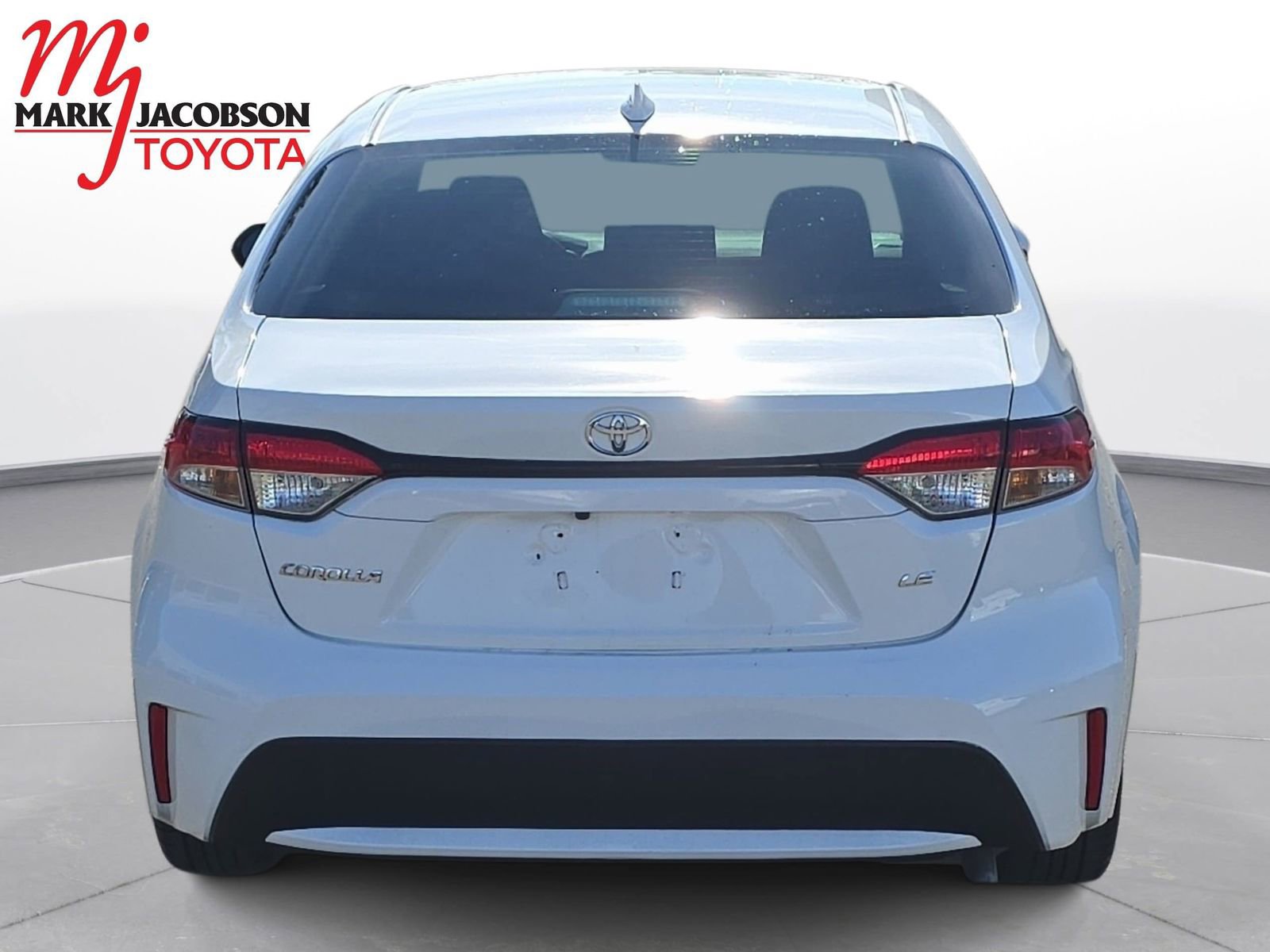 Used 2022 Toyota Corolla LE image 11