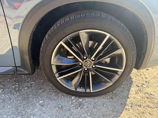 Used 2025 INFINITI QX55 Sensory image 11