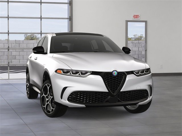 New 2025 Alfa Romeo Tonale w/ Premium Package image 8