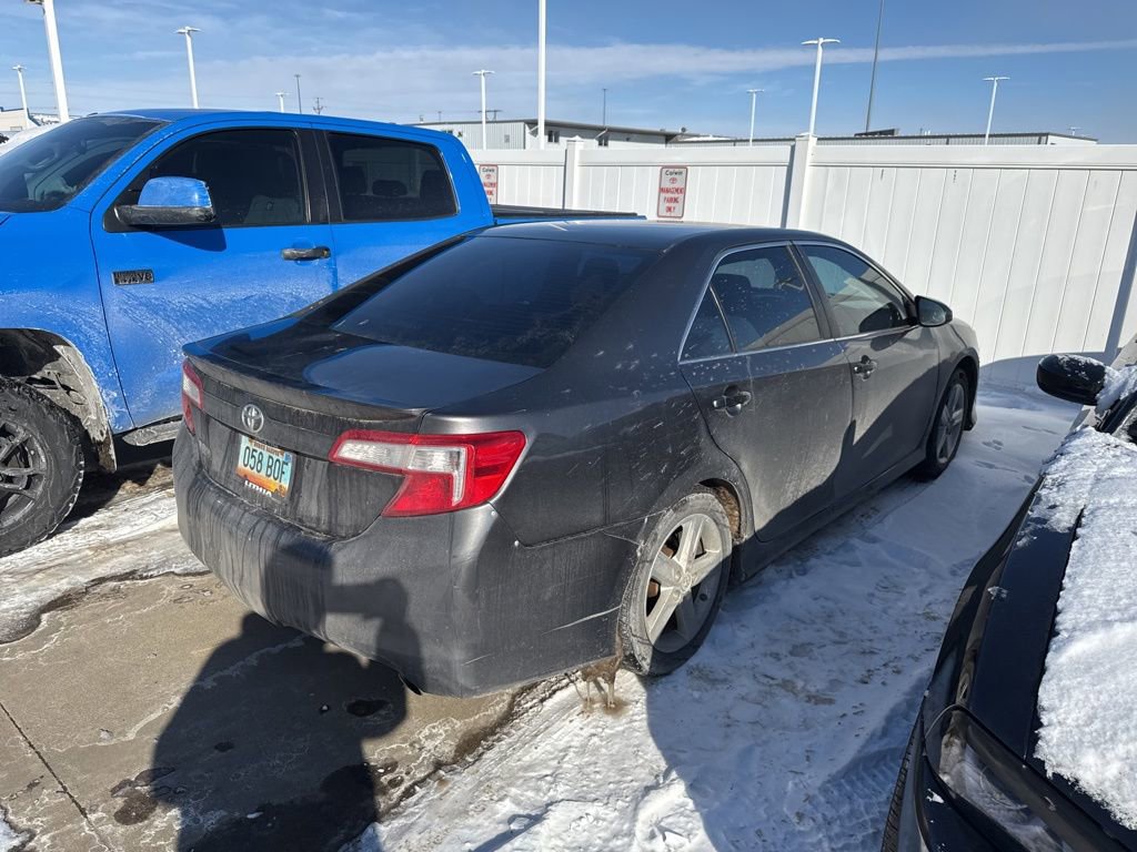 Used 2013 Toyota Camry SE image 8