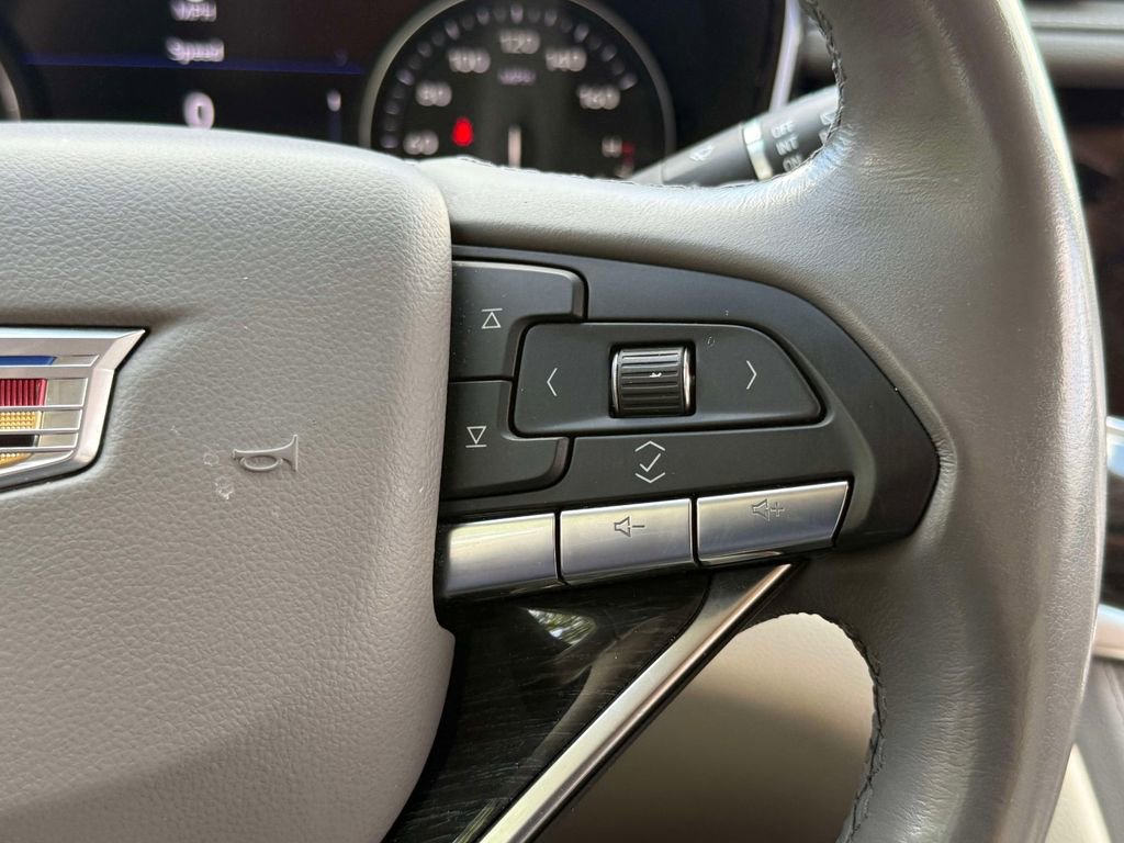 Used 2021 Cadillac XT6 Premium Luxury AWD/4WD image 33