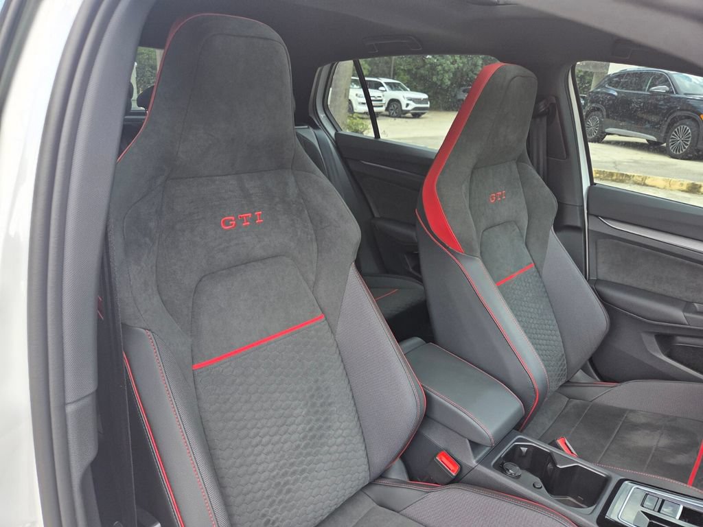 Used 2026 Volkswagen GTI SE FWD image 28