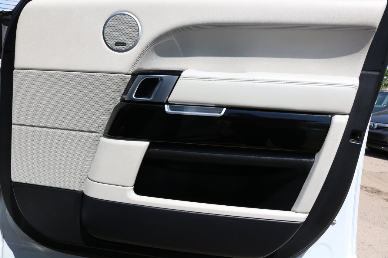 Used 2017 Land Rover Range Rover Supercharged image 59