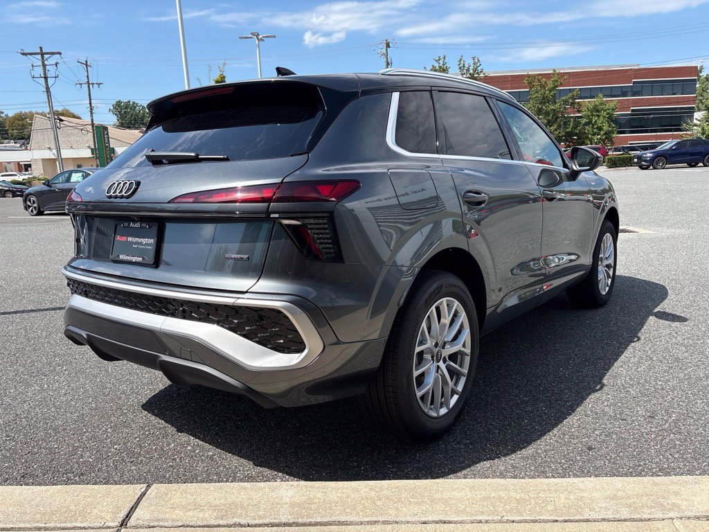 New 2026 Audi Q3 quattro 2.0T AWD/4WD image 5