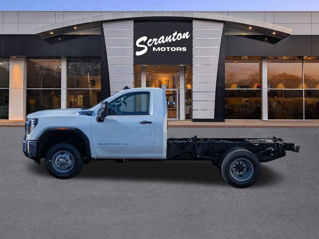 New 2026 GMC Sierra 3500 Pro w/ Snow Plow Prep Package AWD/4WD image 2