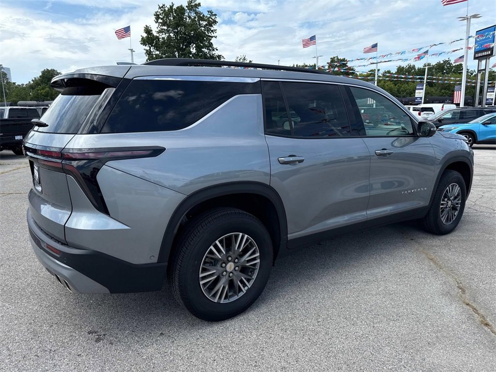 New 2025 Chevrolet Traverse LT w/ Enhanced Driving Package image 6