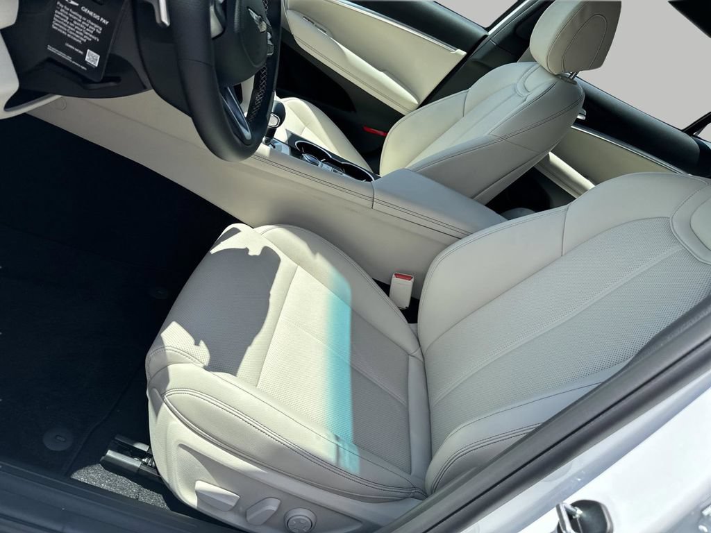 New 2026 Genesis G70 2.5T RWD image 9