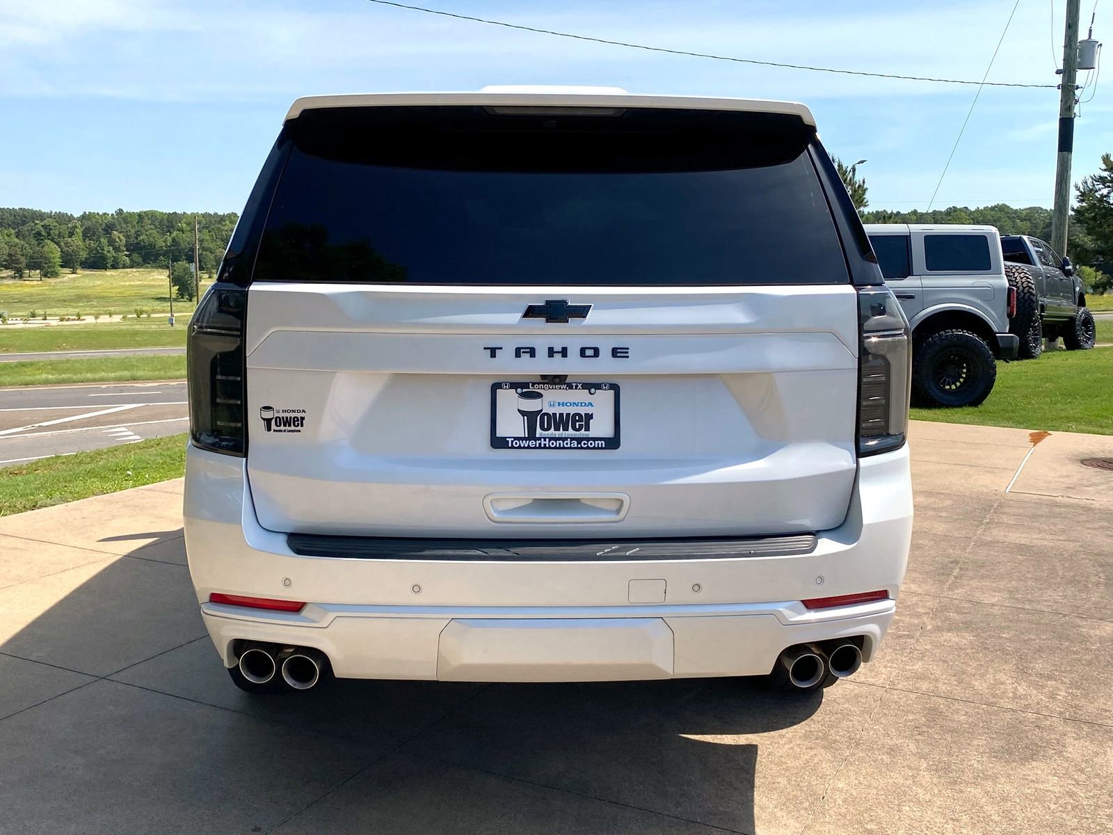 Used 2025 Chevrolet Tahoe Premier AWD/4WD image 5