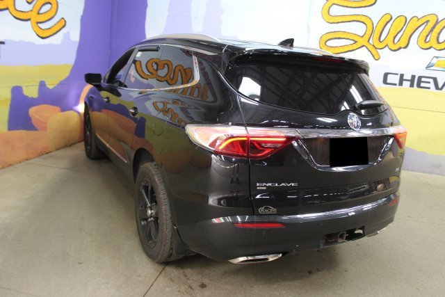 Used 2023 Buick Enclave Essence w/ Sport Touring Edition AWD/4WD image 6