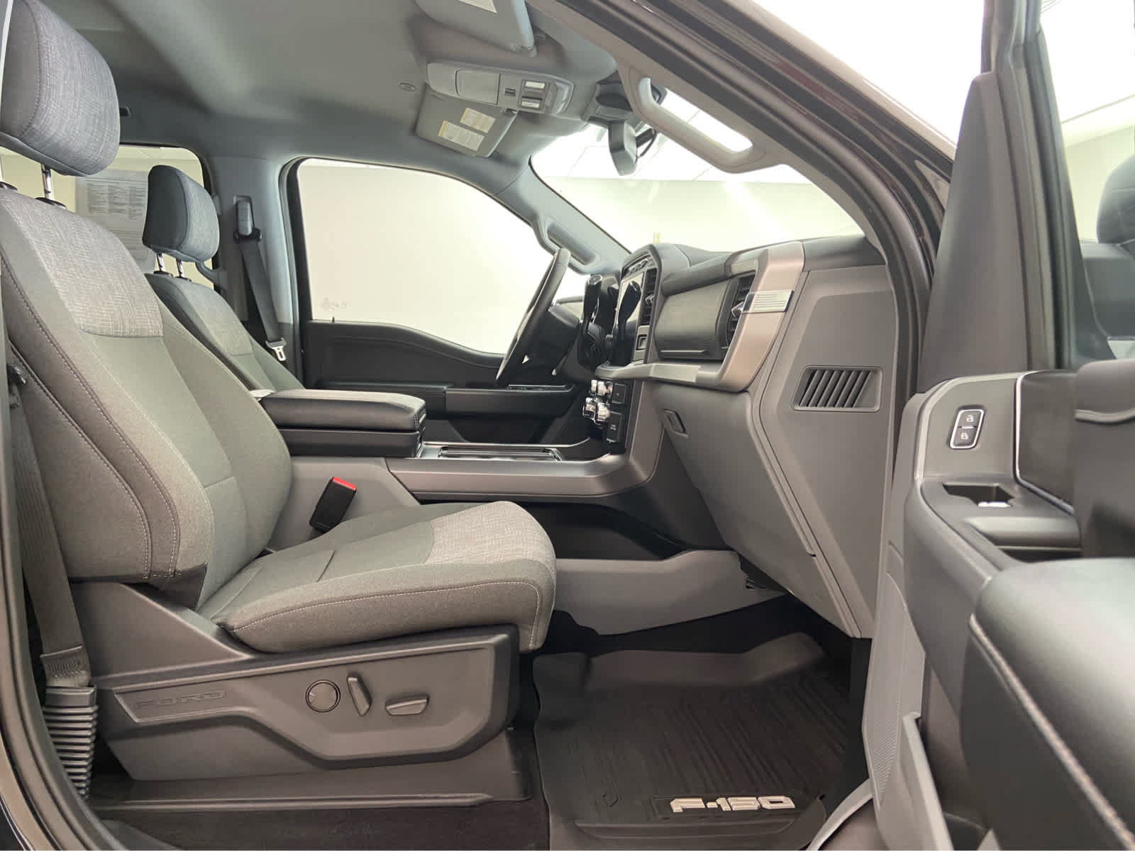 Used 2023 Ford F150 XLT w/ Equipment Group 302A High AWD/4WD image 21