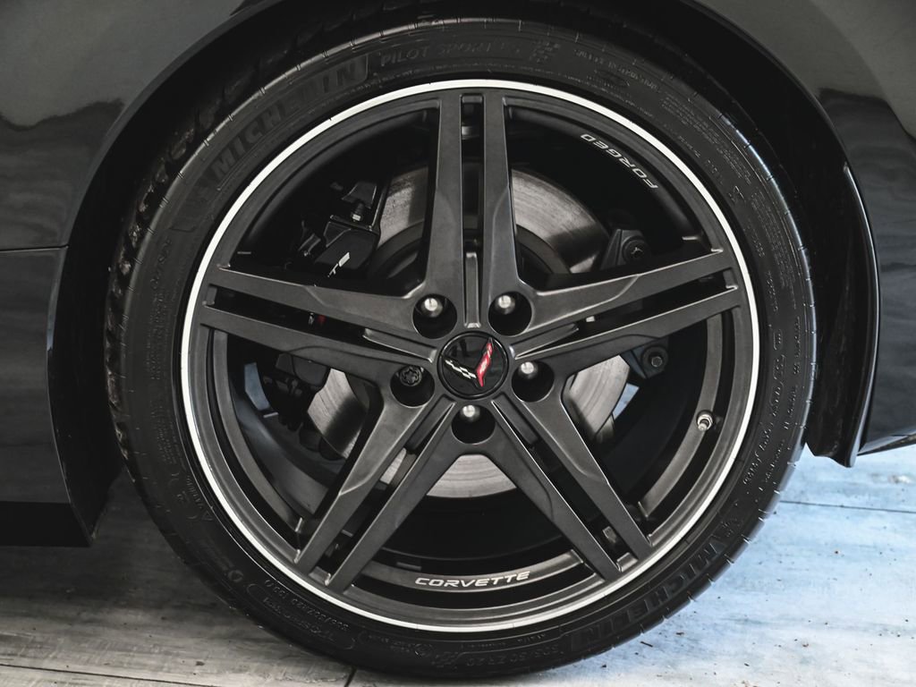 Used 2024 Chevrolet Corvette Stingray Preferred Conv w/ Z51 Performance Package RWD image 11