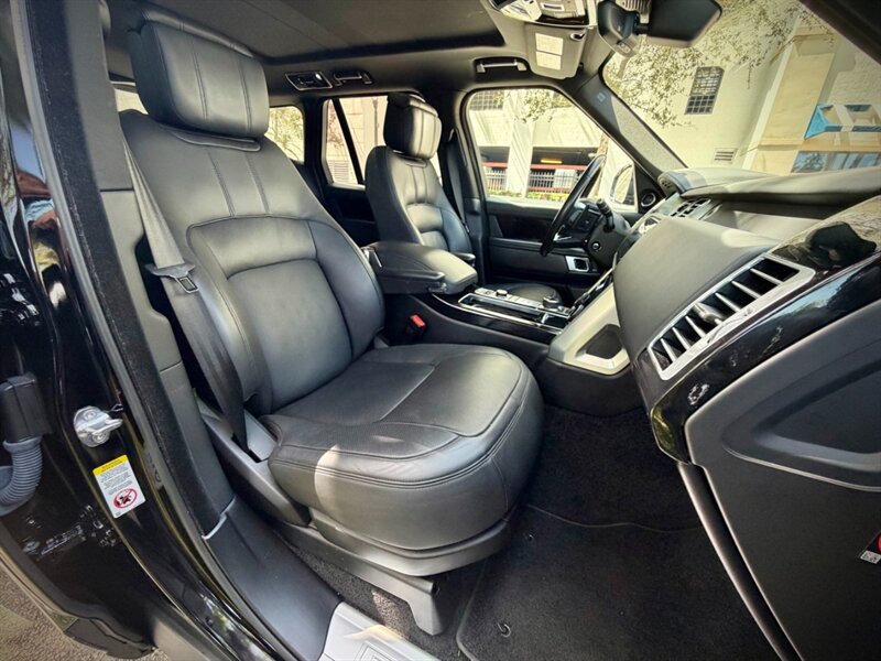 Used 2019 Land Rover Range Rover Supercharged AWD/4WD image 39