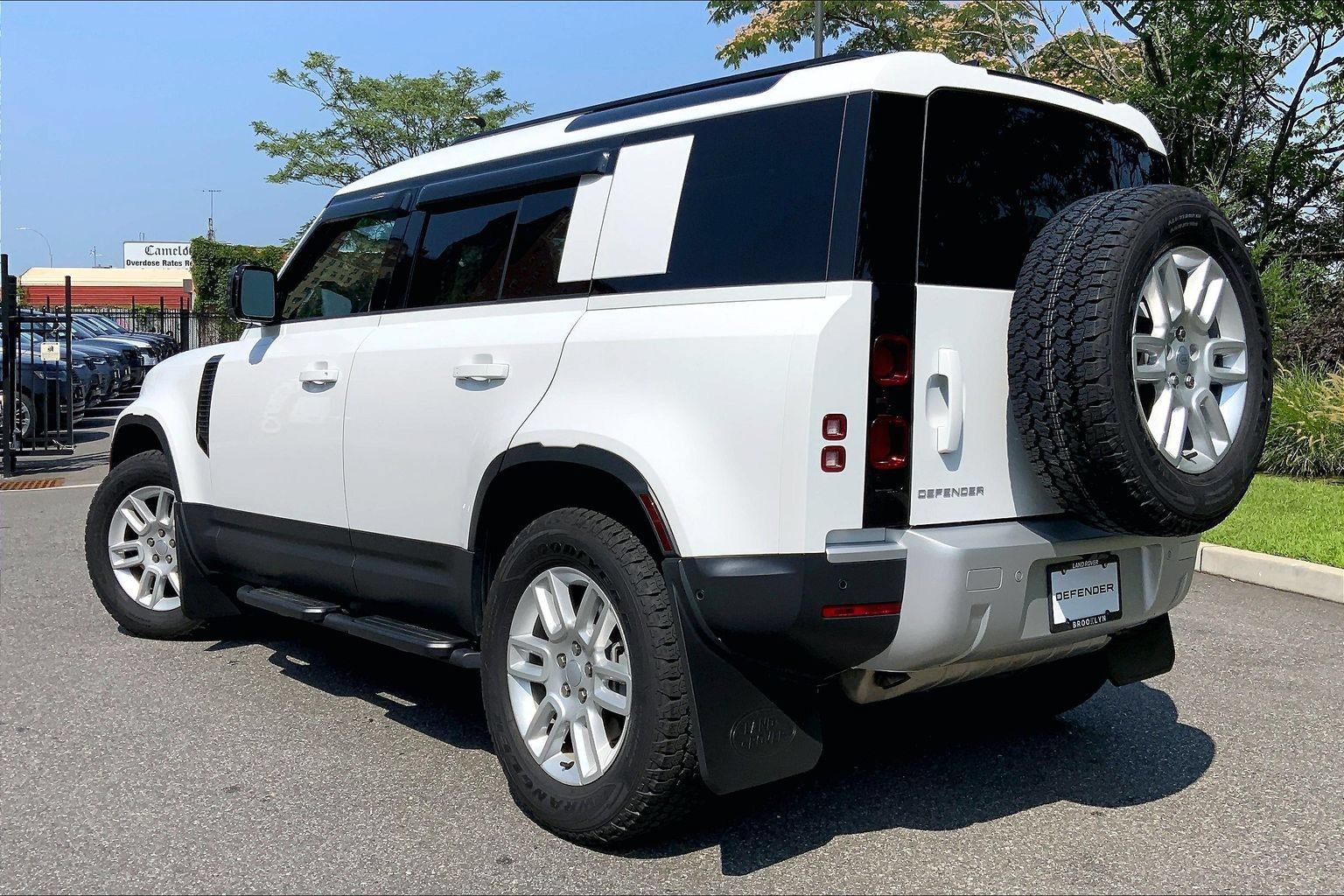 Used 2025 Land Rover Defender 110 S AWD/4WD image 3