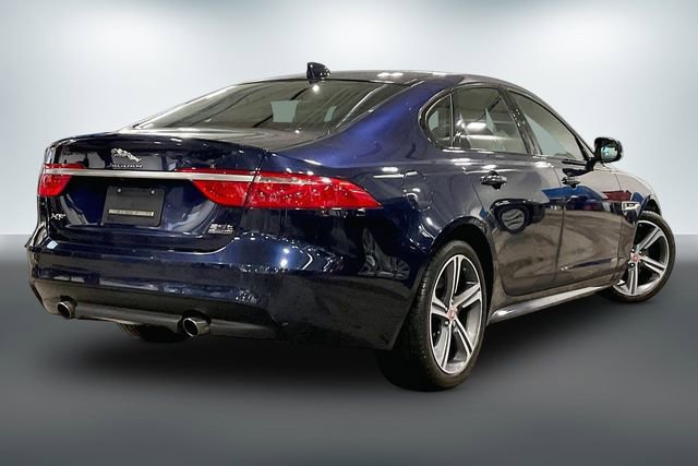 Used 2018 Jaguar XF R-Sport image 13