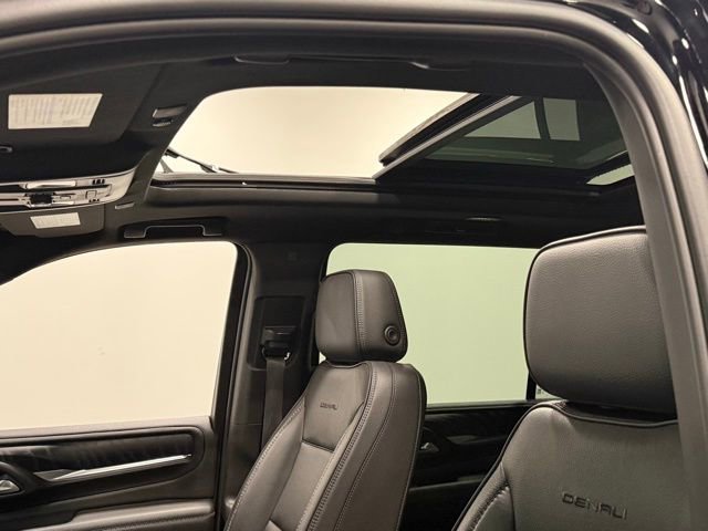Used 2022 GMC Yukon XL Denali image 34