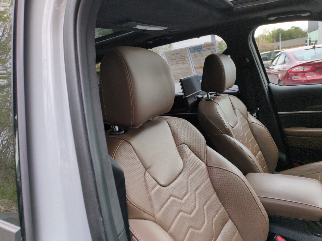 Used 2022 Kia Telluride SX w/ SX Prestige Package image 54