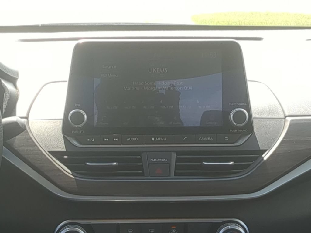 Used 2025 Nissan Altima 2.5 SV FWD image 24