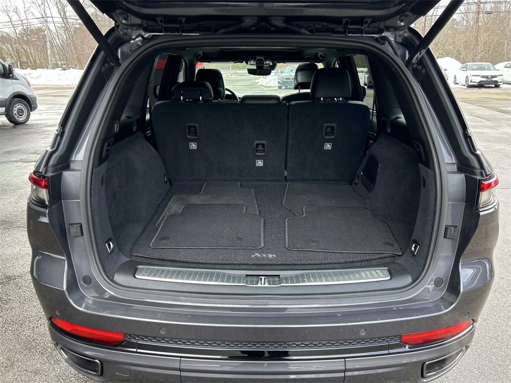 Used 2023 Jeep Grand Cherokee Summit w/ High Altitude Package image 13