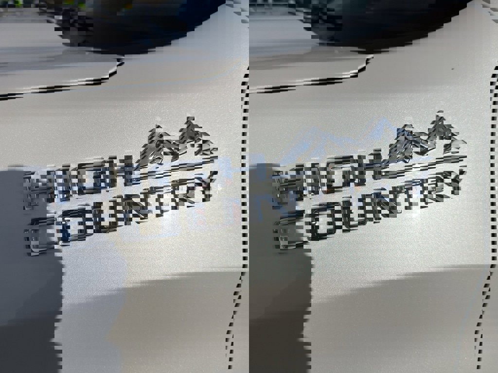 Used 2022 Chevrolet Silverado 1500 High Country w/ Z71 Off-Road Package image 2