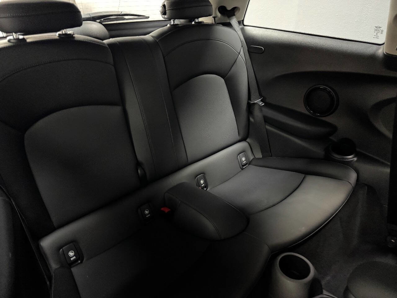 Used 2019 MINI Cooper S w/ Signature Upholstery Package image 41