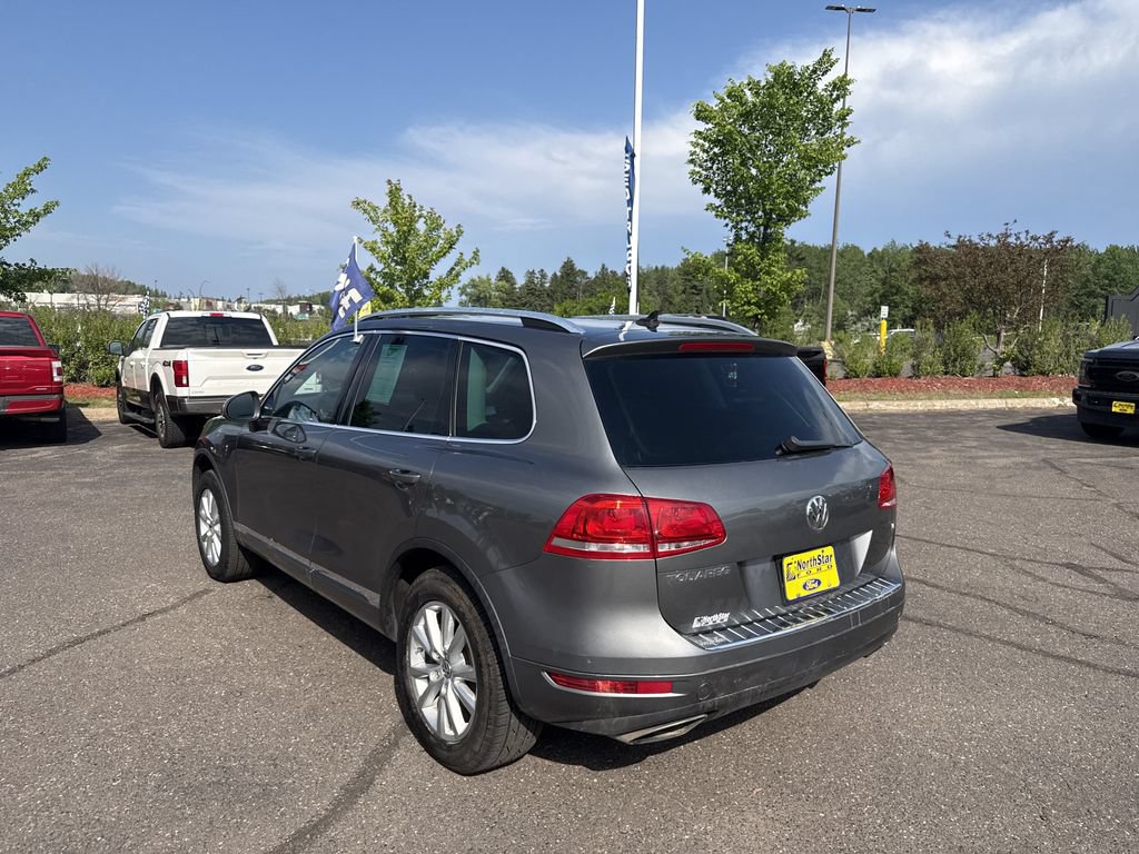 Used 2014 Volkswagen Touareg Sport AWD/4WD image 8