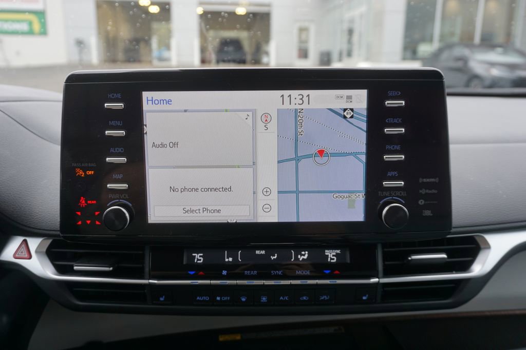 Used 2024 Toyota Sienna XLE w/ XLE Plus Package image 12