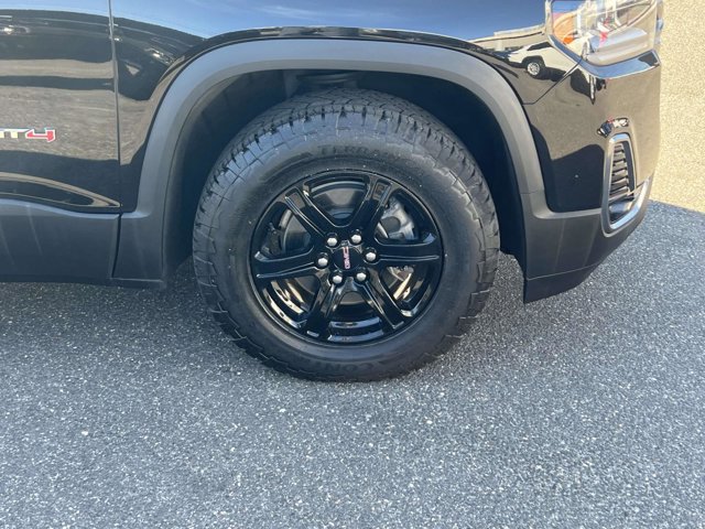 Used 2023 GMC Acadia AT4 w/ Technology Package image 6