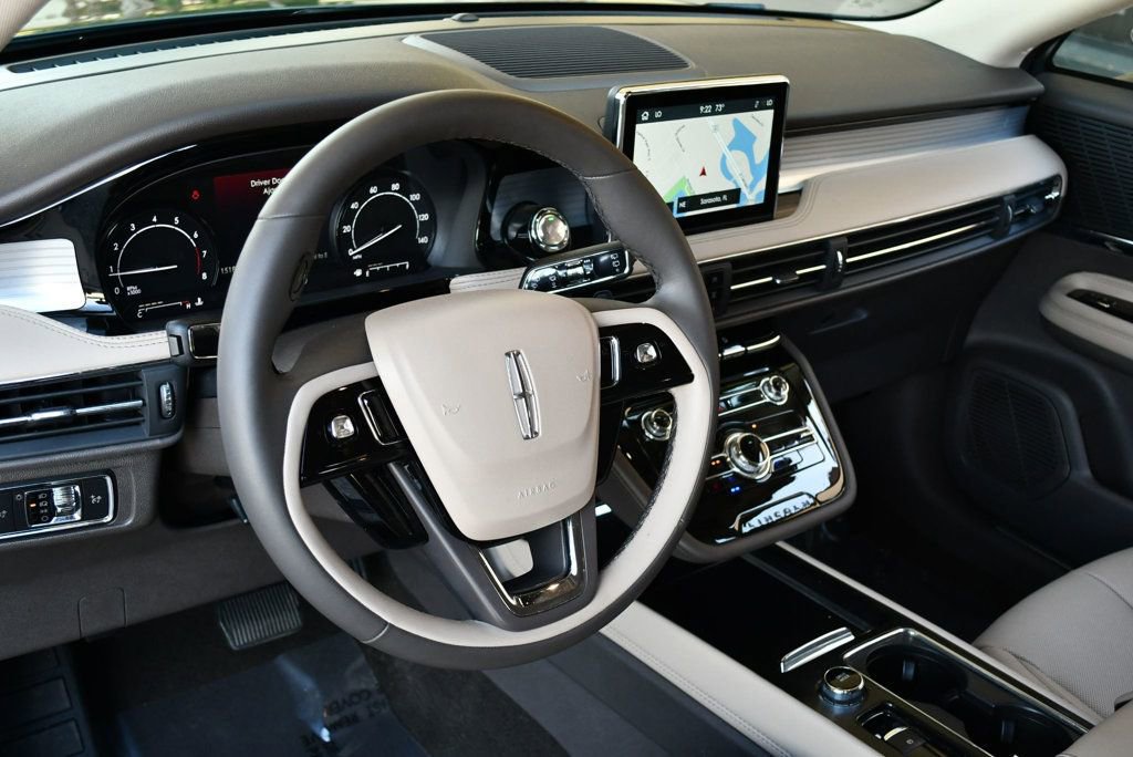 Used 2022 Lincoln Corsair AWD w/ Equipment Group 101A image 41