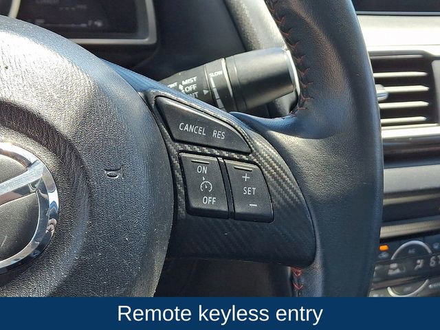 Used 2015 MAZDA MAZDA3 i Touring w/ Technology Package FWD image 8