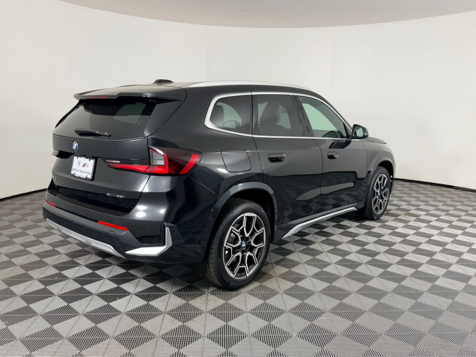 New 2027 BMW X1 xDrive28i AWD/4WD image 3