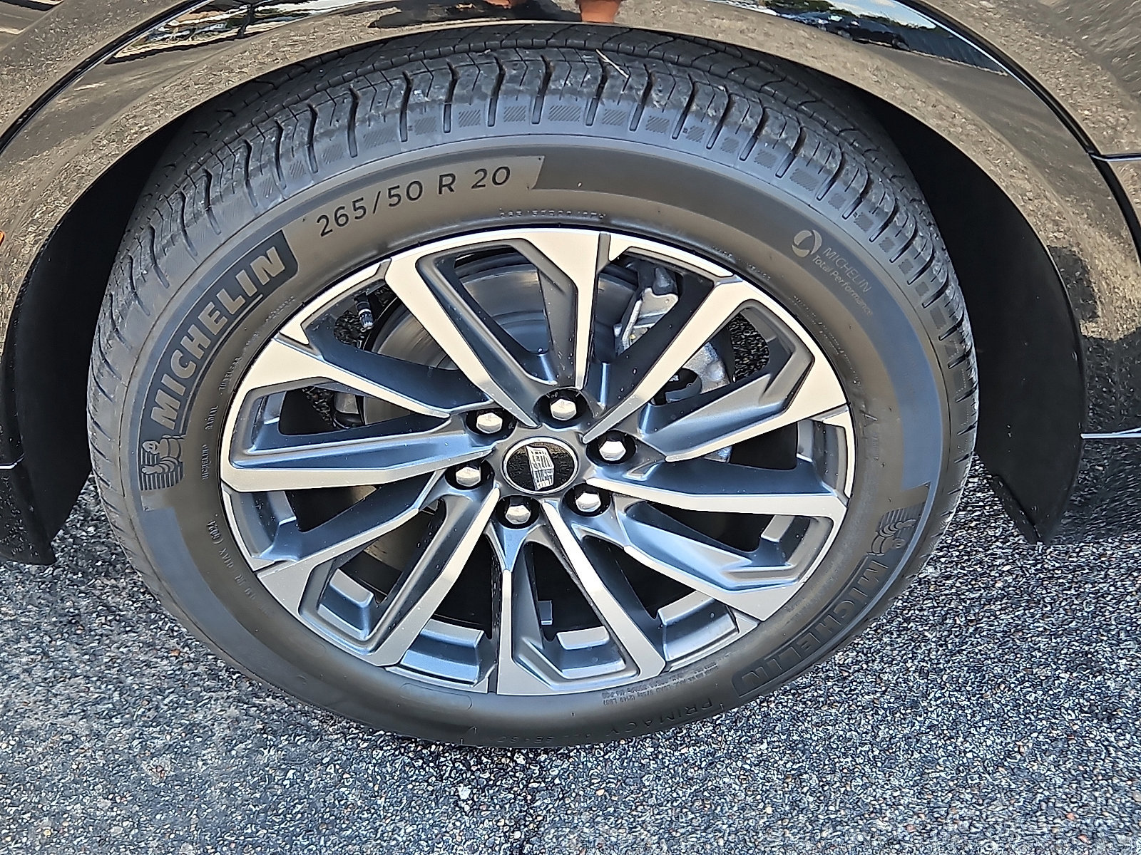 New 2025 Cadillac Lyriq Sport w/ LPO, Floor Liner Package image 9