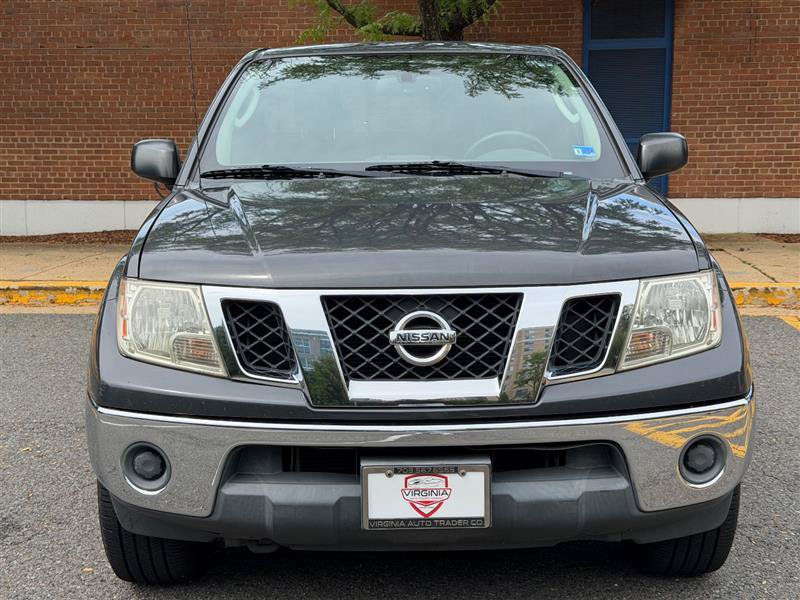 Used 2011 Nissan Frontier SV w/ SV Premium Utility Pkg AWD/4WD image 4