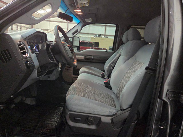 Used 2015 Ford F250 XLT w/ XLT Premium Package AWD/4WD image 6