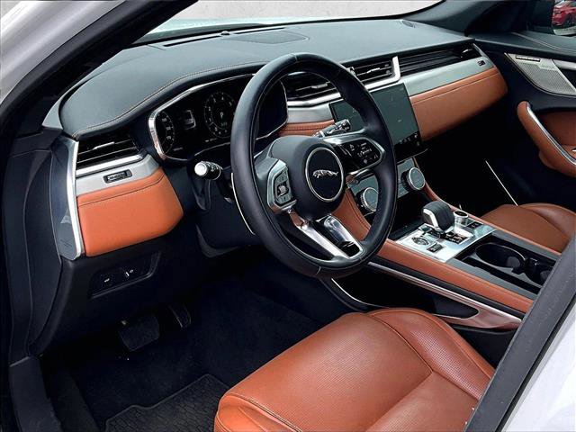 Used 2025 Jaguar F-PACE R-Dynamic S image 13