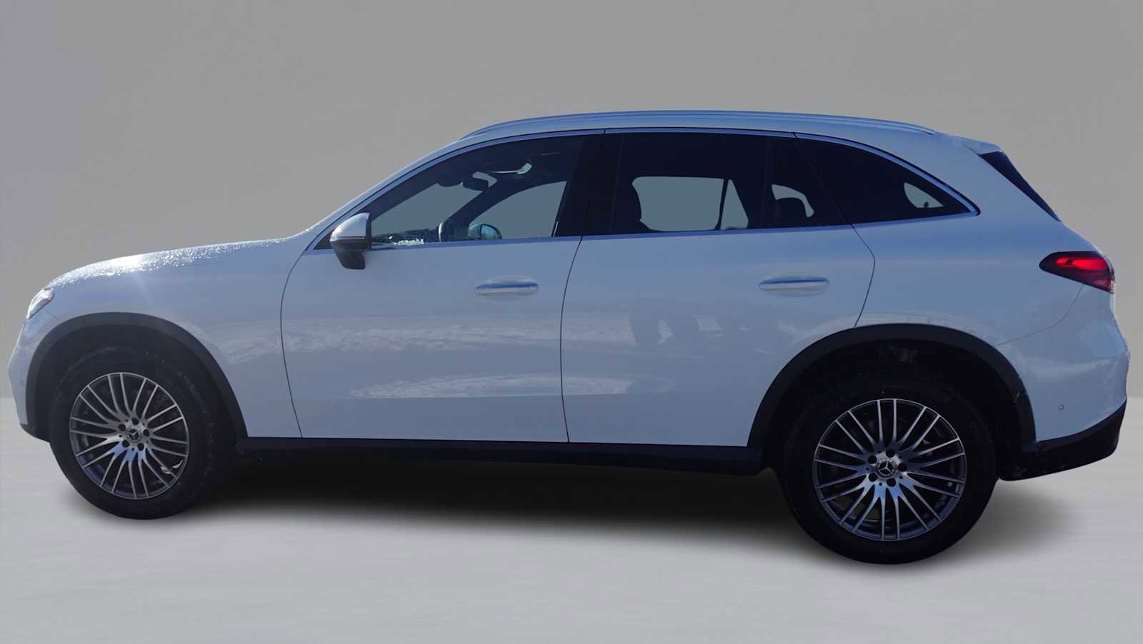 Used 2026 Mercedes-Benz GLC 300 4MATIC image 8