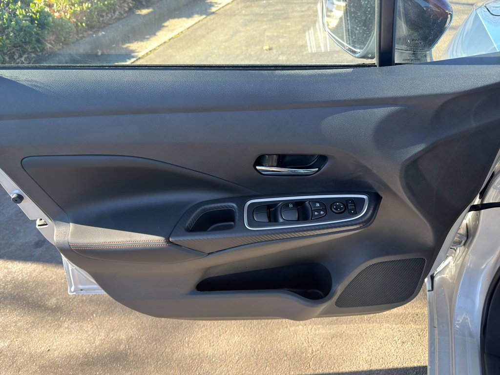 New 2025 Nissan Versa SR w/ Trunk Package image 17