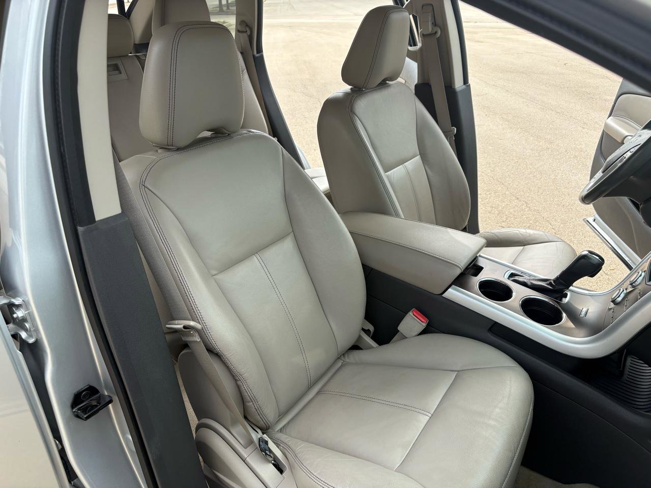 Used 2012 Ford Edge SEL image 37