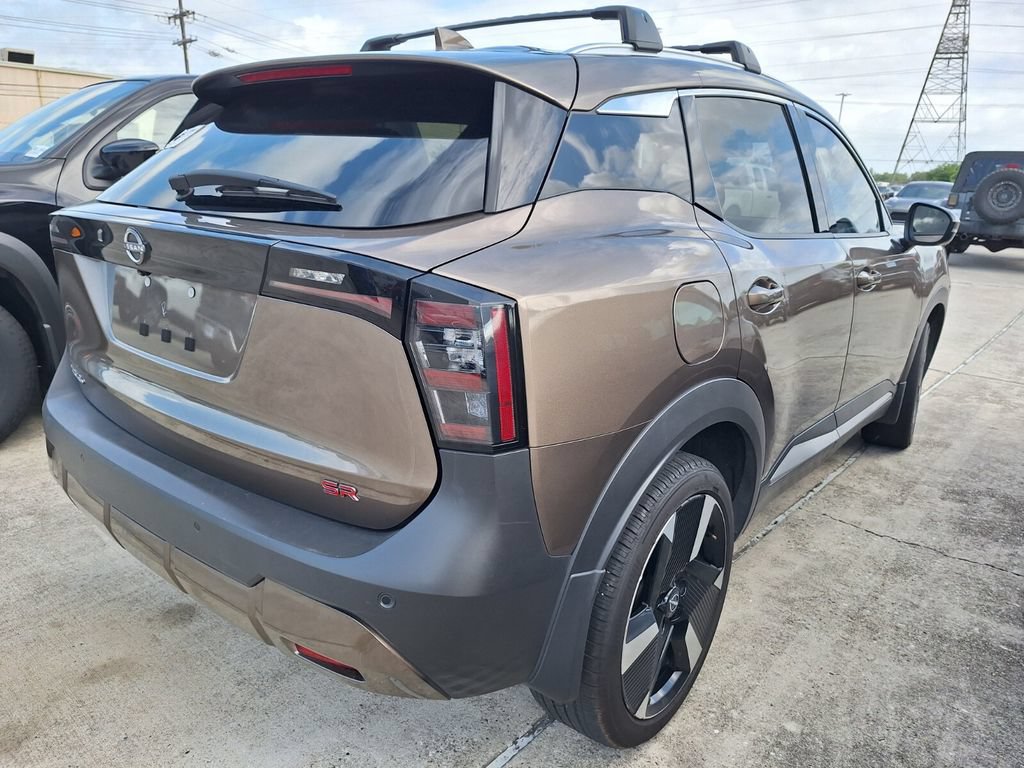 Used 2025 Nissan Kicks SR w/ SR Premium Package FWD image 4