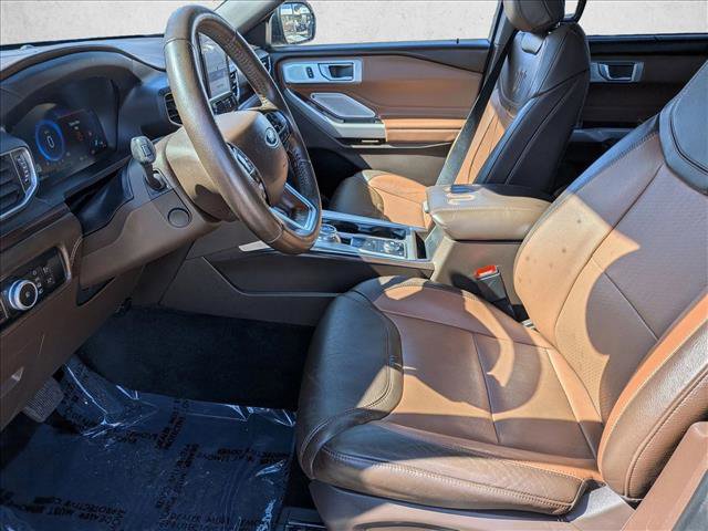 Used 2023 Ford Explorer King Ranch w/ Technology Package image 11