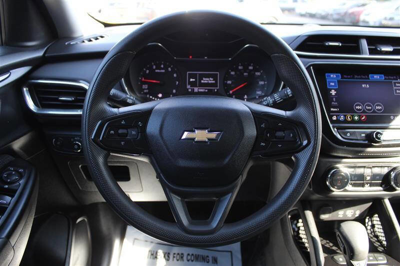 Used 2021 Chevrolet TrailBlazer LT w/ Convenience Package AWD/4WD image 15