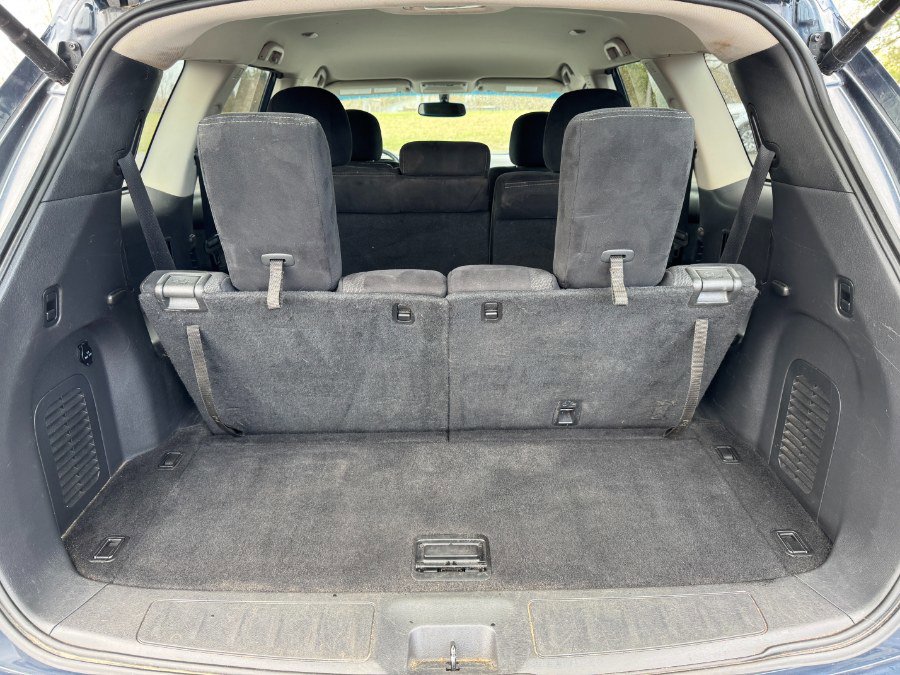 Used 2016 Nissan Pathfinder SV AWD/4WD image 18