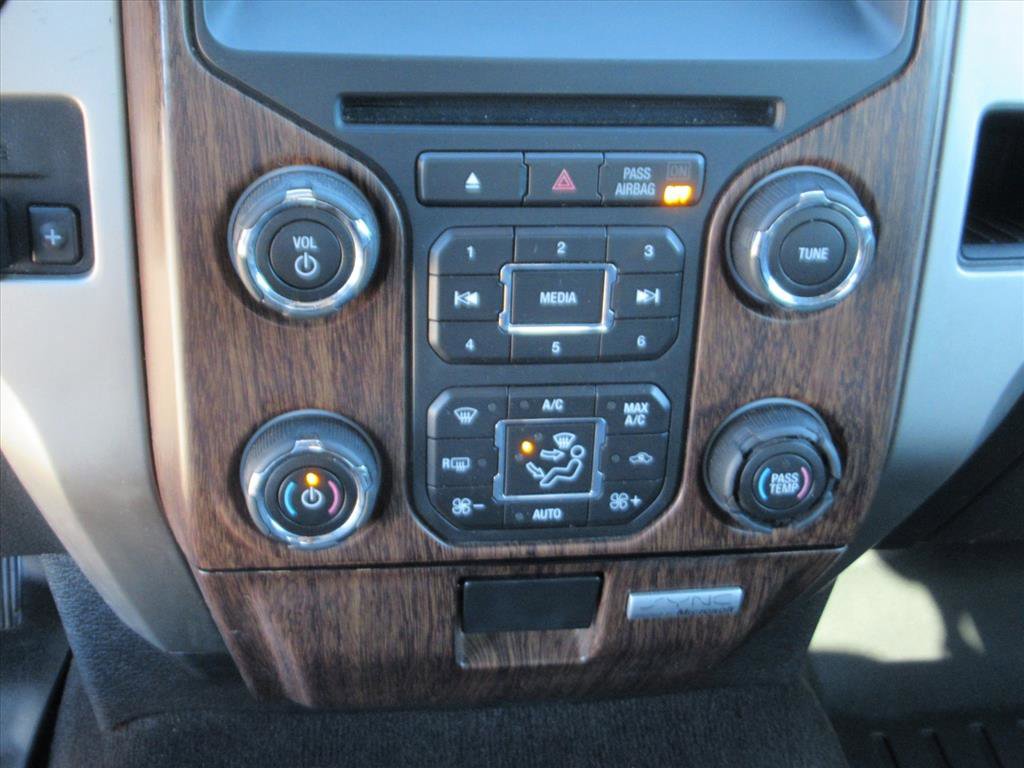 Used 2014 Ford F150 Lariat w/ Lariat Chrome Package image 22